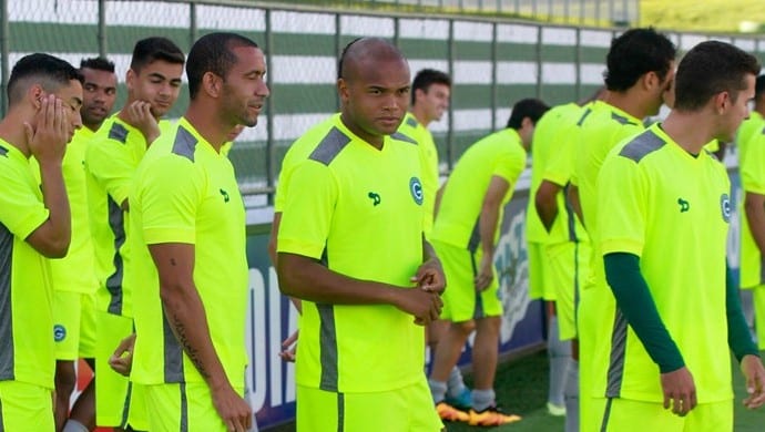 Jogadores do elenco do Goiás durante treino (Foto: Rosiron Rodrigues/Goiás E.C.)