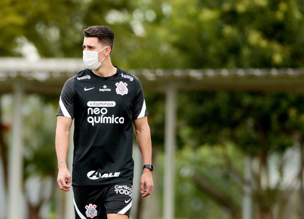 Danilo Avelar não deve permanecer no Corinthians para 2022