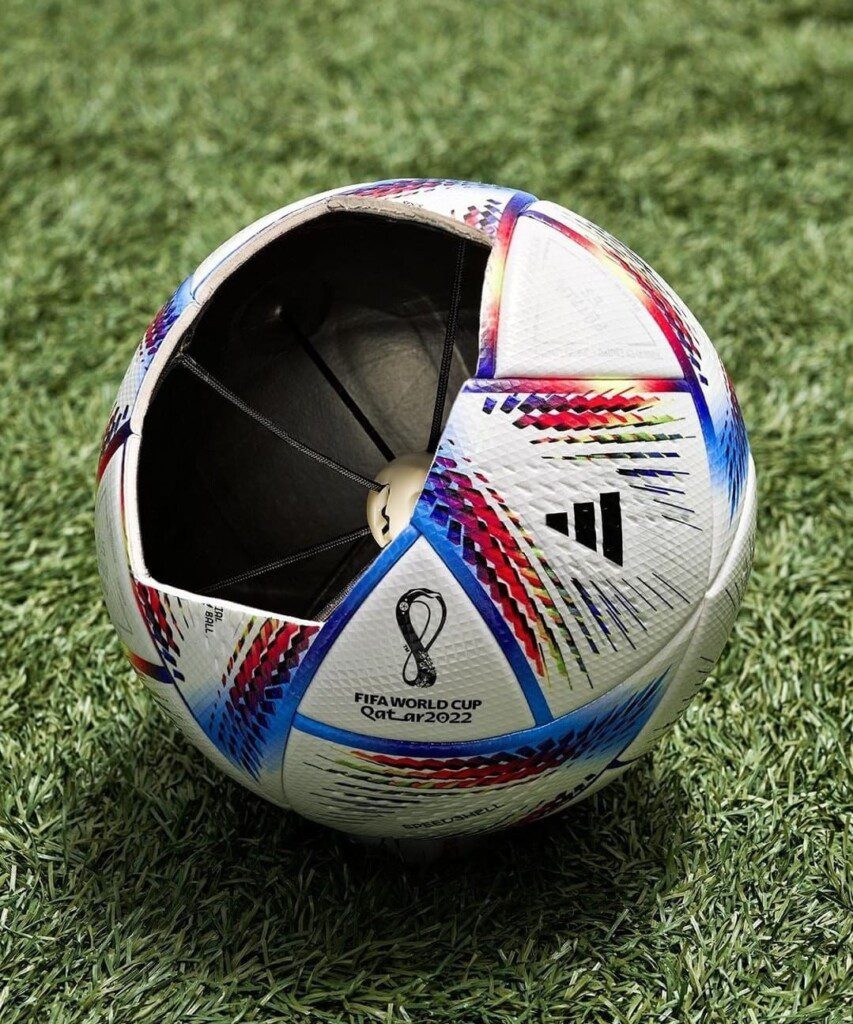 Copa do Mundo: Com sensor instalado nas bolas, Fifa vai usar tecnologia de  impedimento semiautomático