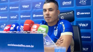 Jair Ventura. Foto: Guilherme Griebeler/AVAÍFC/Divulgação